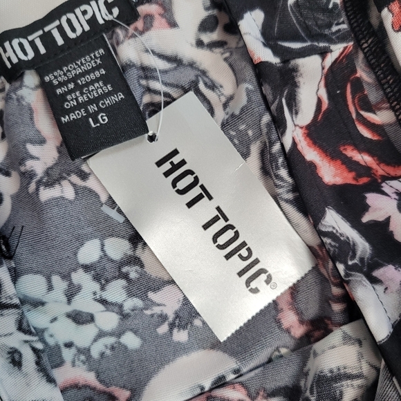 NWT Hot Topic Multicolor Rose & Skull Sleeveless Fit&Flare Lace Up Dress Size L - Picture 9 of 11